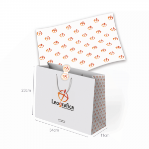 Kit 1 - 50 Sacola SL07 + 50 Lacres + 50 Papel de Seda Papel offset 180g Tamanho sacola 34X23X11cm Sacola branca com com logo colorida ou 1 cor   Indicado: Perfumes, roupas, cosméticos, lingerie, moda fitness, velas aromáticas, artesanatos e outros.