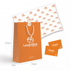 Kit 2  PREMIUM - 50 Sacola SL04 + 50 Lacres + 50 Papel de Seda + 50 Cartões Agradecimento Papel offset 180g Tamanho sacola 15X21X7cm Sacola colorido com logo colorida   Indicado: Clínicas Odontológicas, lojas de smartphones, óticas, moda fitness, artesanato.